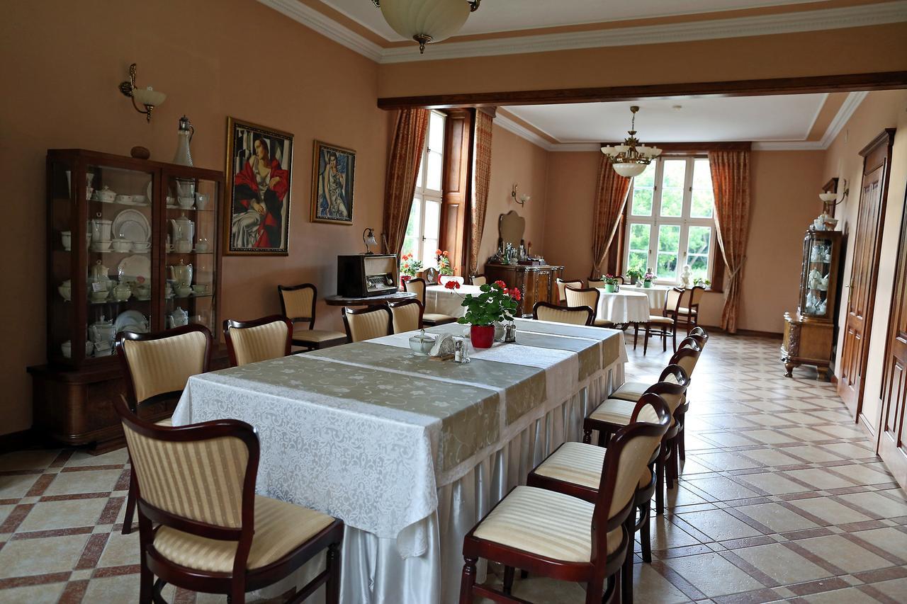 Dwor Bieland Bed & Breakfast Elblag Exterior photo